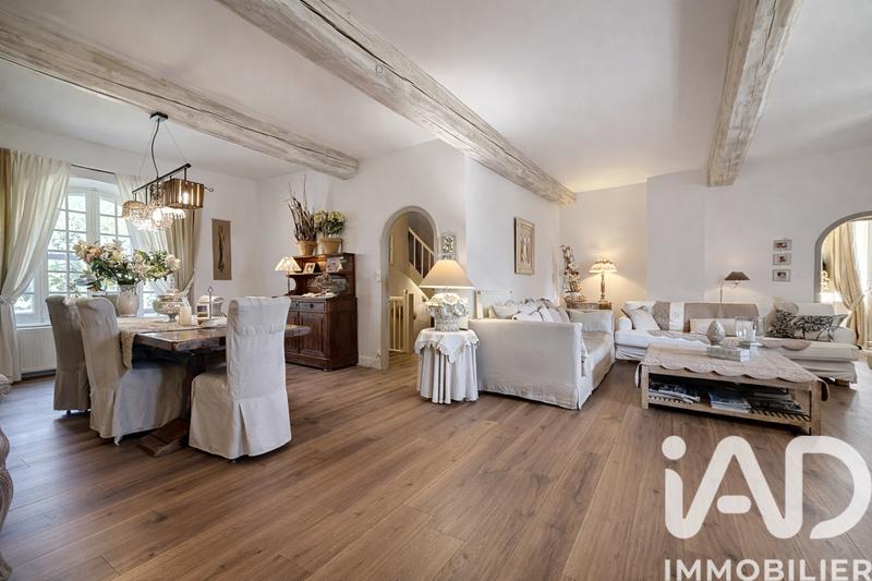 Maison - 350 m² - 12 pièces