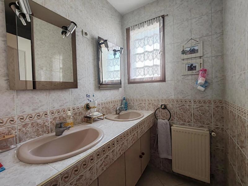 Maison - 143 m² - 6 pièces