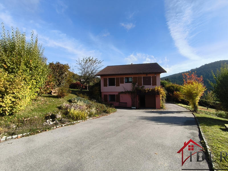 Maison - 110 m² - 6 pièces