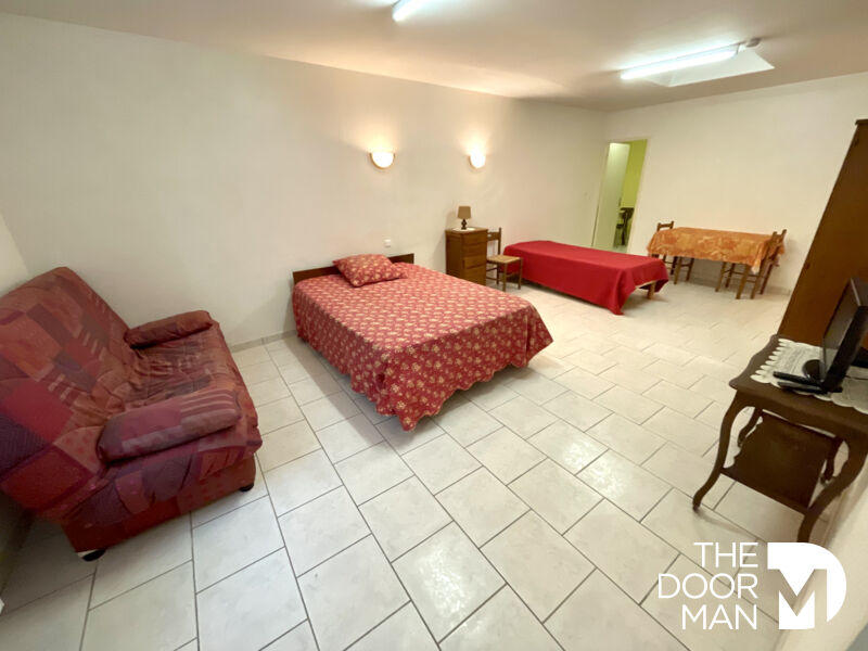 Immeuble - 230 m² - 14 pièces