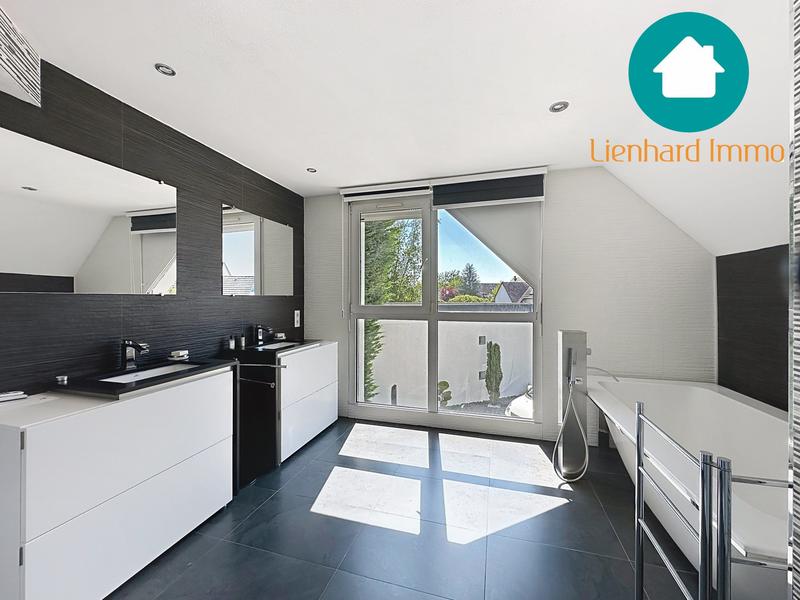 Villa - 215 m² - 7 pièces