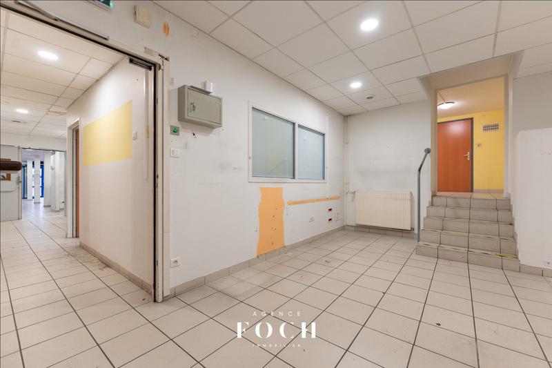 Local commercial - 255 m²