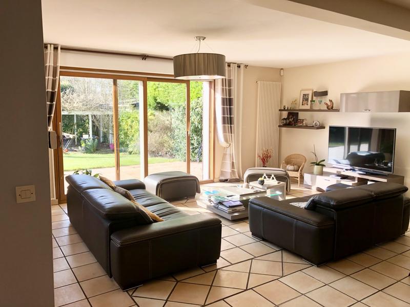 Maison - 201 m² - 8 pièces