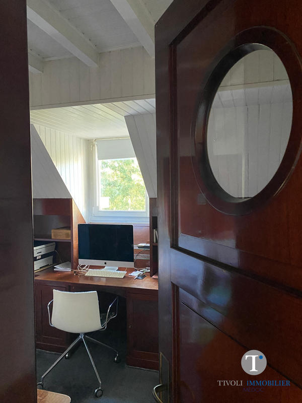 Maison - 198 m² - 8 pièces