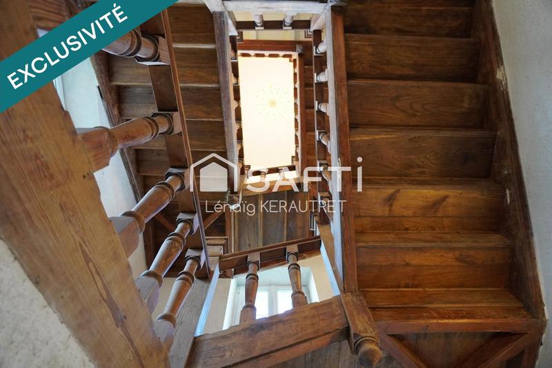 Propriété - 215 m² - 8 pièces