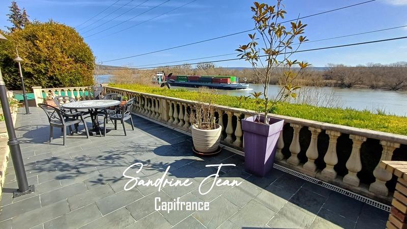 Maison - 210 m² - 6 pièces