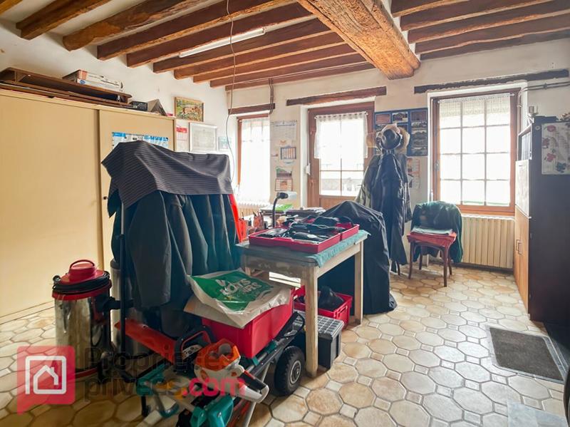 Maison - 204 m² - 7 pièces