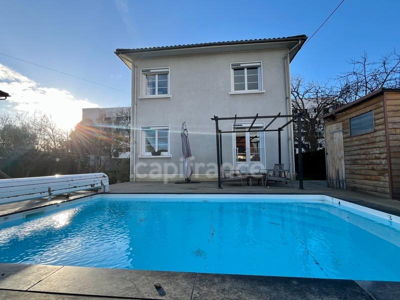 Maison - 135 m² - 6 pièces