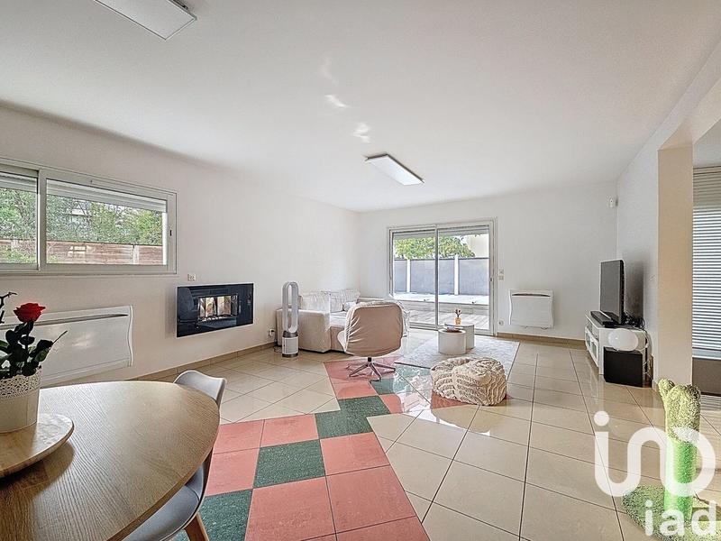 Maison - 200 m² - 7 pièces