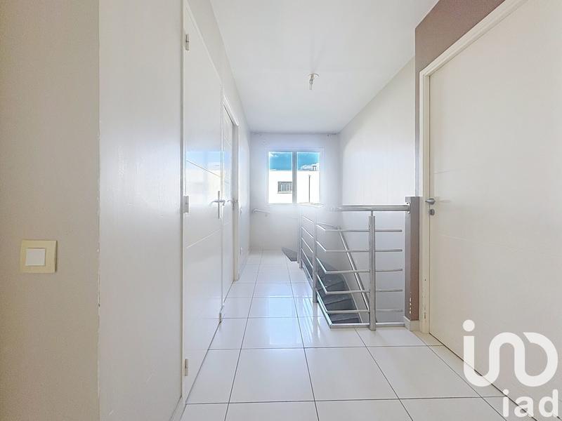 Maison - 212 m² - 9 pièces