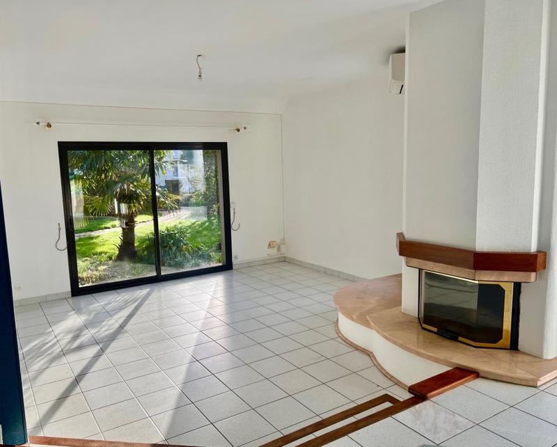 Maison - 112 m² - 6 pièces