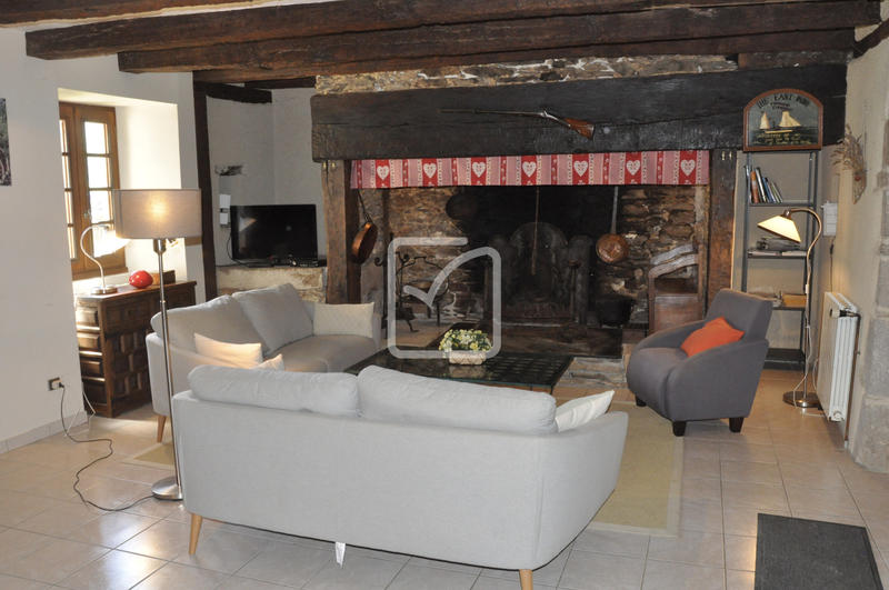 Maison - 298 m² - 12 pièces