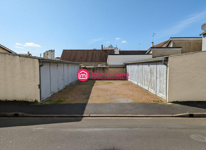 Parking / Garage - 128 m²