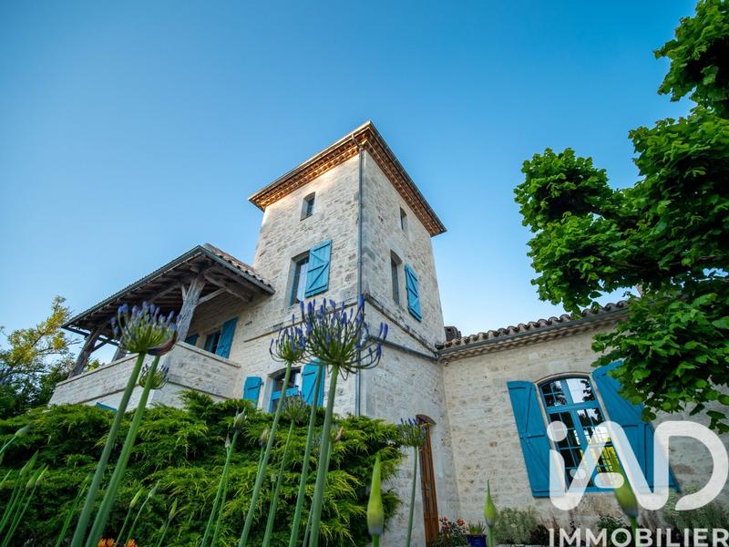 Maison - 364 m² - 14 pièces