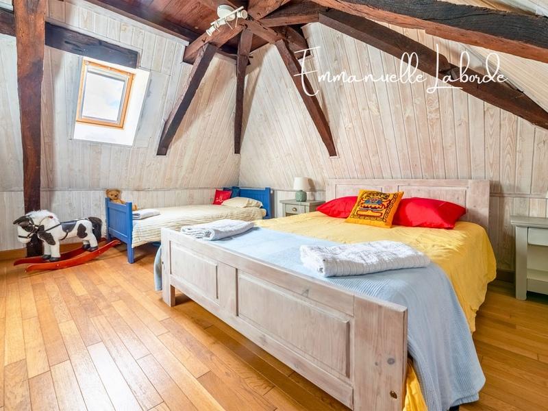 Maison en pierre - 240 m² - 10 pièces