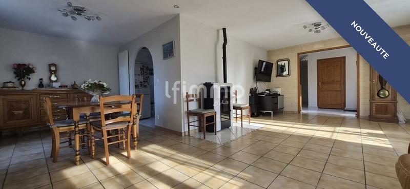 Maison - 212 m² - 8 pièces