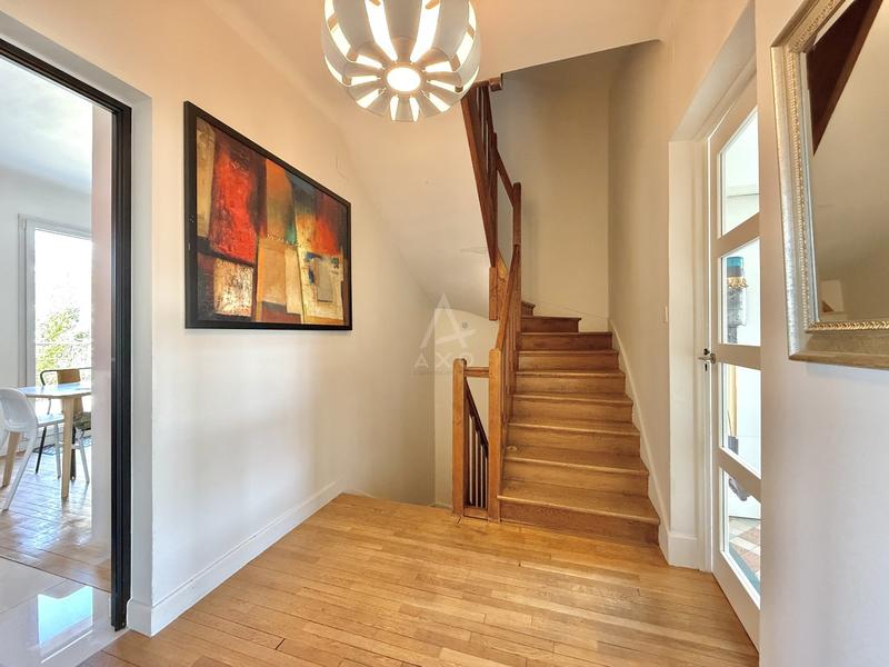 Maison - 160 m² - 7 pièces