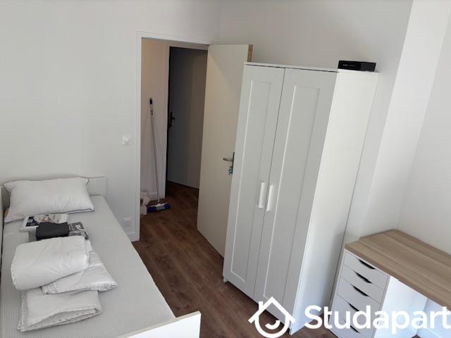 Chambre - 9 m² - 1 pièce