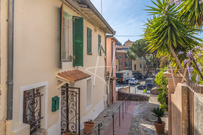 Maison traditionnelle - 137 m² - 6 pièces