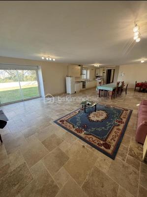 Demeure - 248 m² - 8 pièces