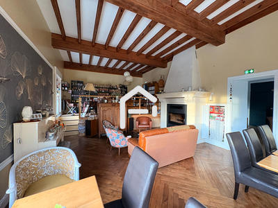 Maison - 180 m² - 6 pièces