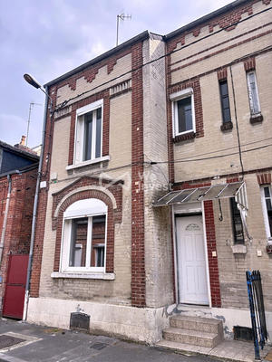Maison - 87 m² - 7 pièces