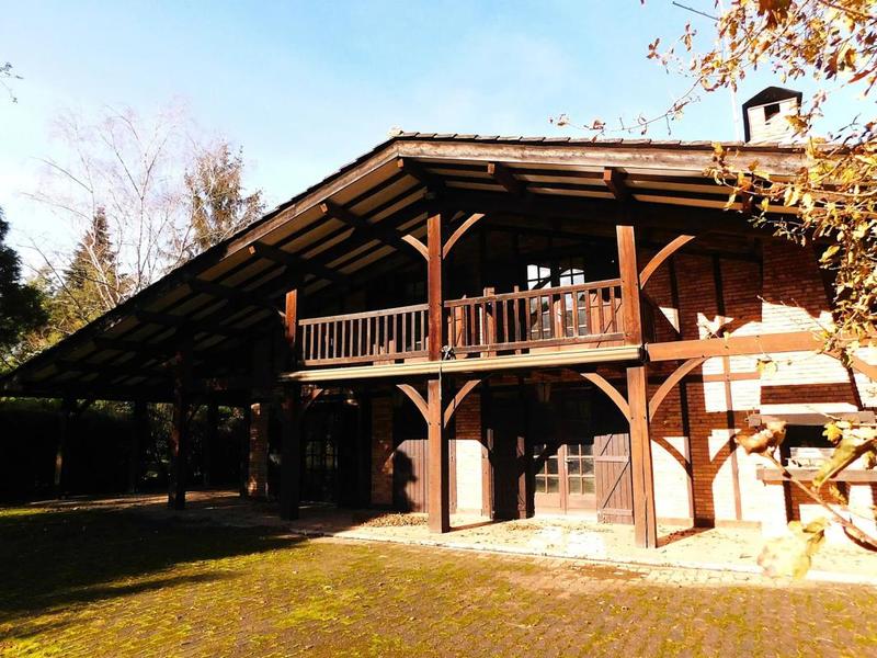 Maison - 213 m² - 7 pièces