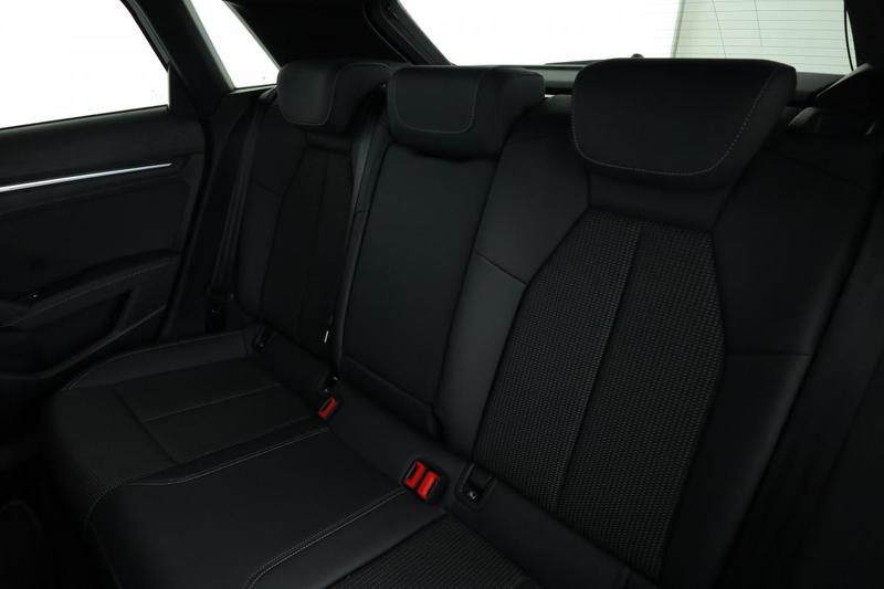 Audi A3 sportback 35 Tfsi mHEV s line s tronic 7 150 ch