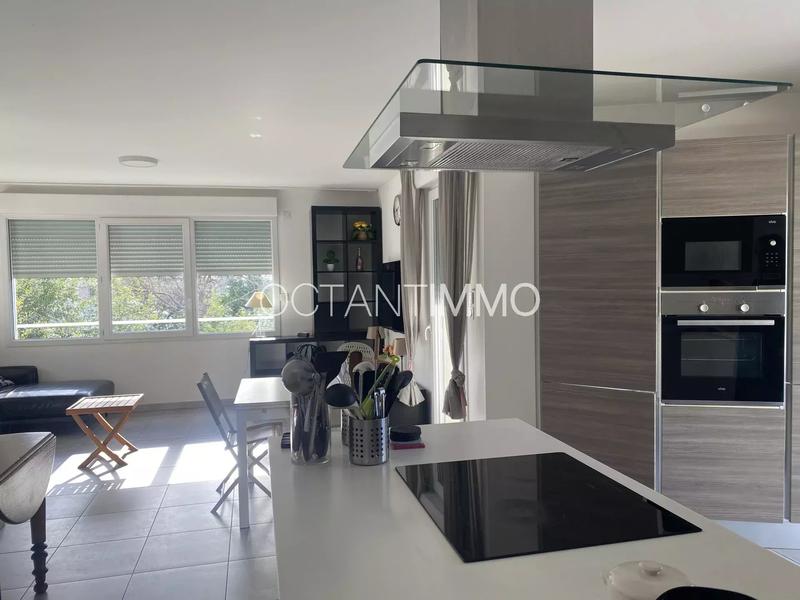 Appartement - 79 m² - 4 pièces