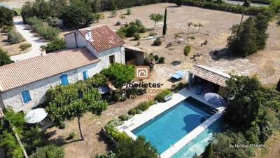 Mas - 218 m² - 6 pièces