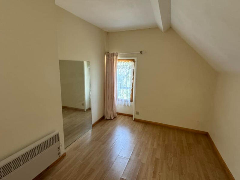 Maison - 207 m² - 9 pièces