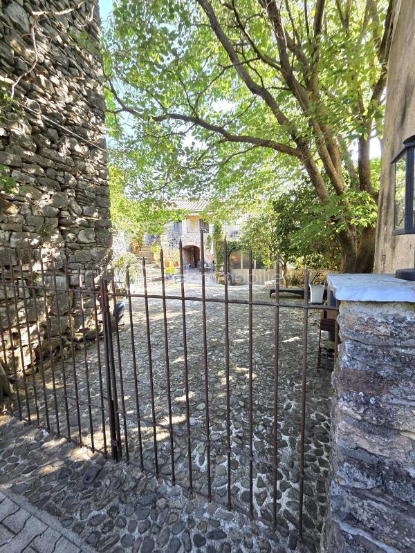 Mas - 210 m² - 10 pièces