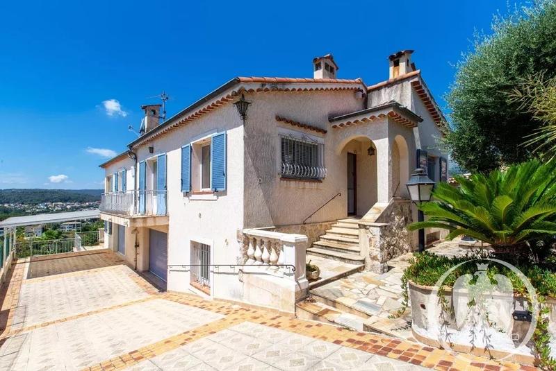 Villa - 181 m² - 7 pièces