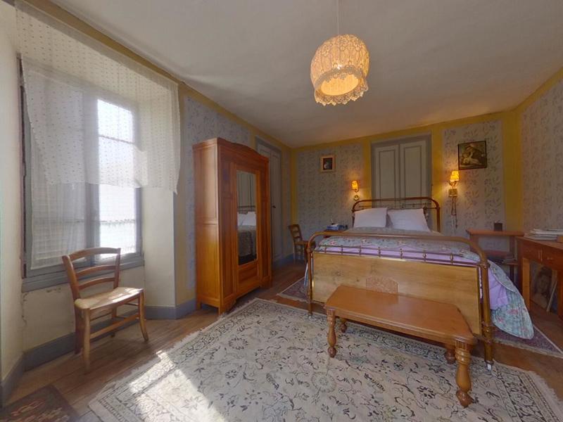 Maison - 255 m² - 5 pièces