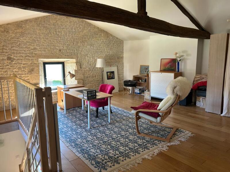 Maison - 259 m² - 8 pièces