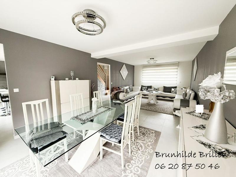 Maison - 170 m² - 8 pièces