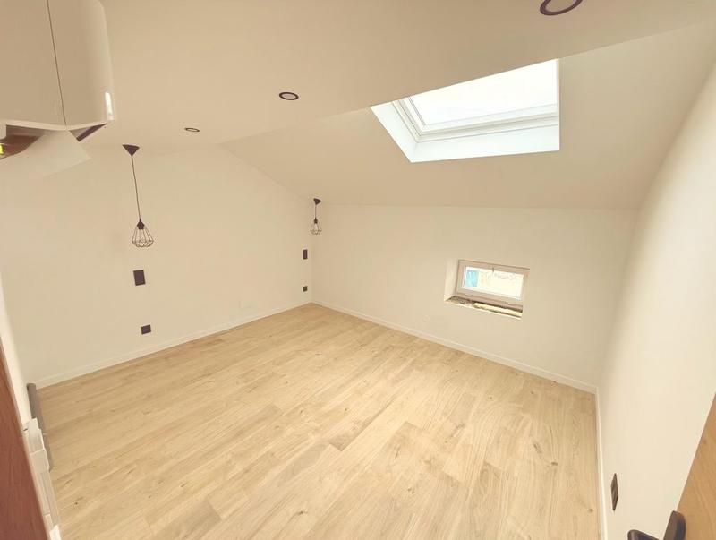 Appartement - 85 m² - 5 pièces