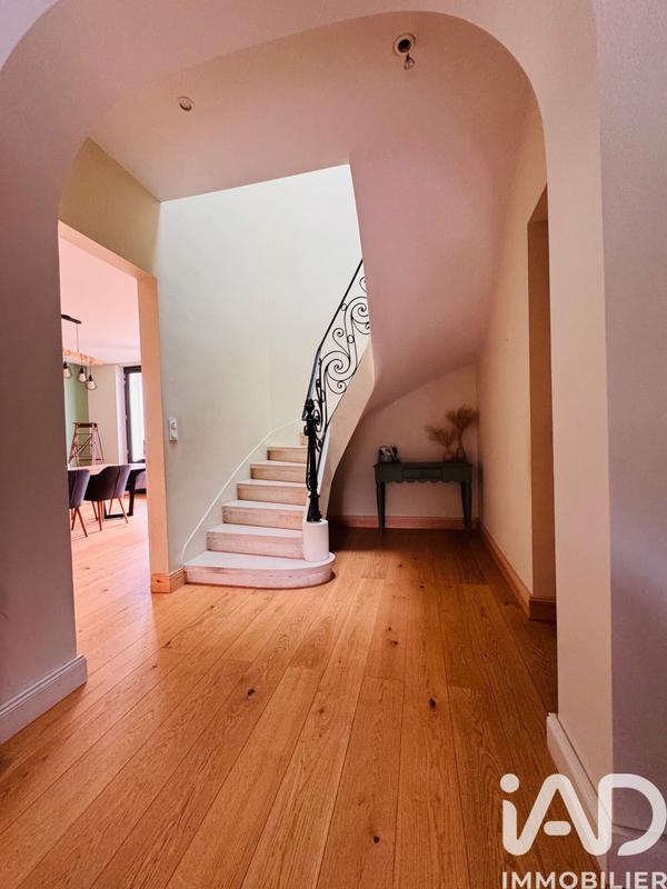 Maison de ville - 228 m² - 7 pièces