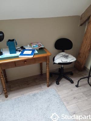 Chambre - 250 m² - 1 pièce