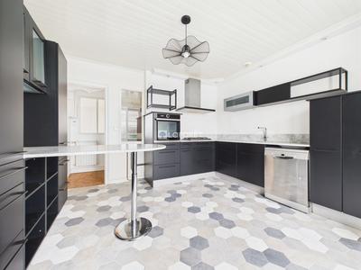 Appartement - 104 m² - 4 pièces