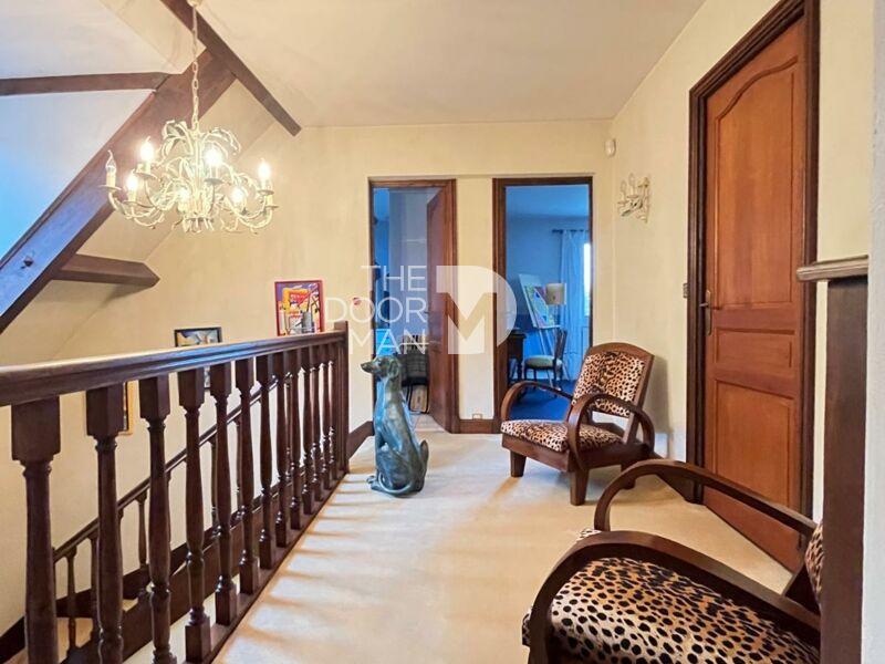 Maison - 157 m² - 5 pièces