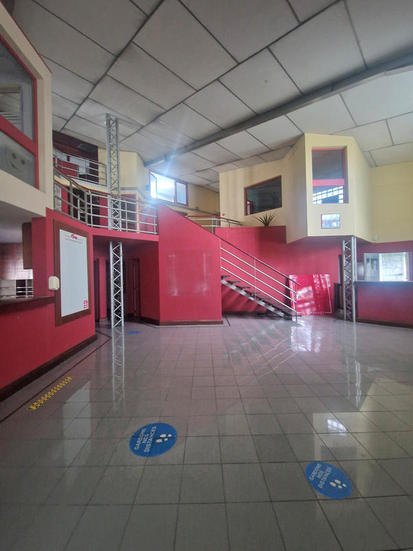 Local commercial - 642 m²