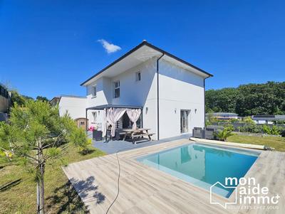 Maison contemporaine - 174 m² - 6 pièces