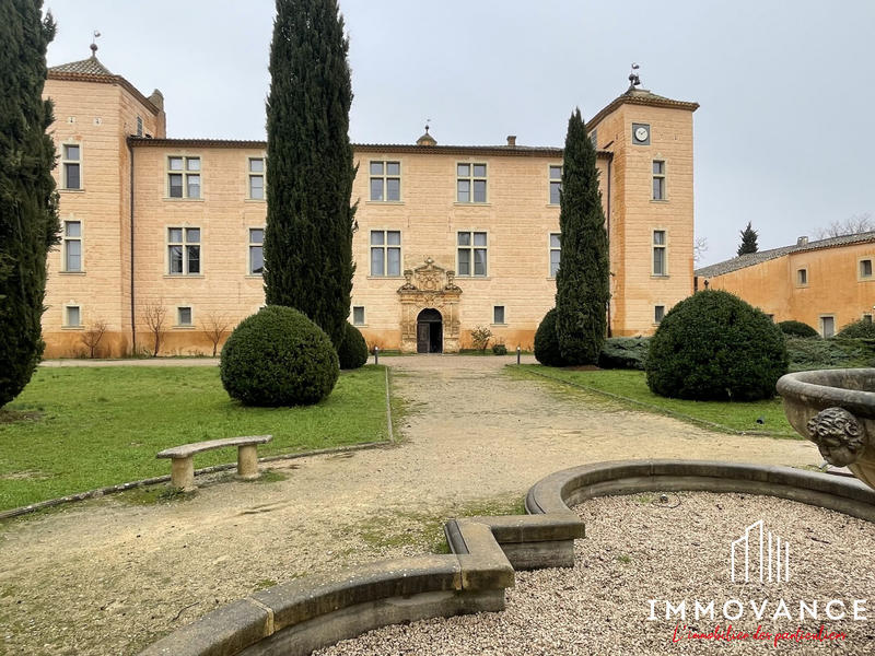 Appartement - 64 m² - 2 pièces