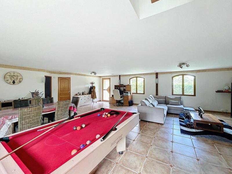 Maison - 163 m² - 5 pièces