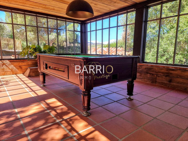 Villa - 200 m² - 8 pièces