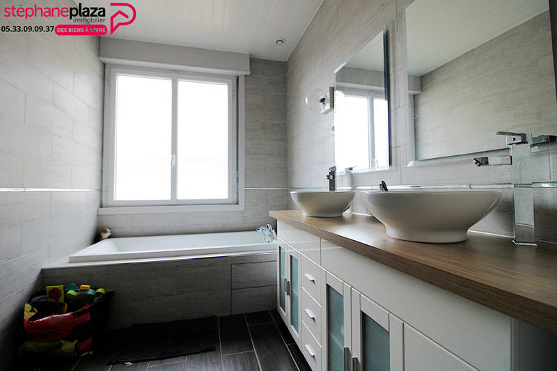 Loft - 123 m² - 5 pièces