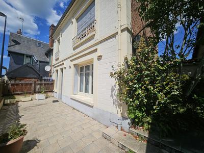 Maison - 142 m² - 8 pièces
