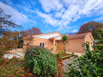 Maison - 127 m² - 6 pièces