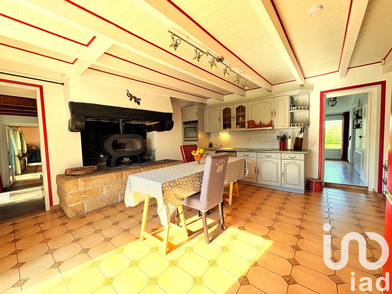 Maison - 252 m² - 10 pièces